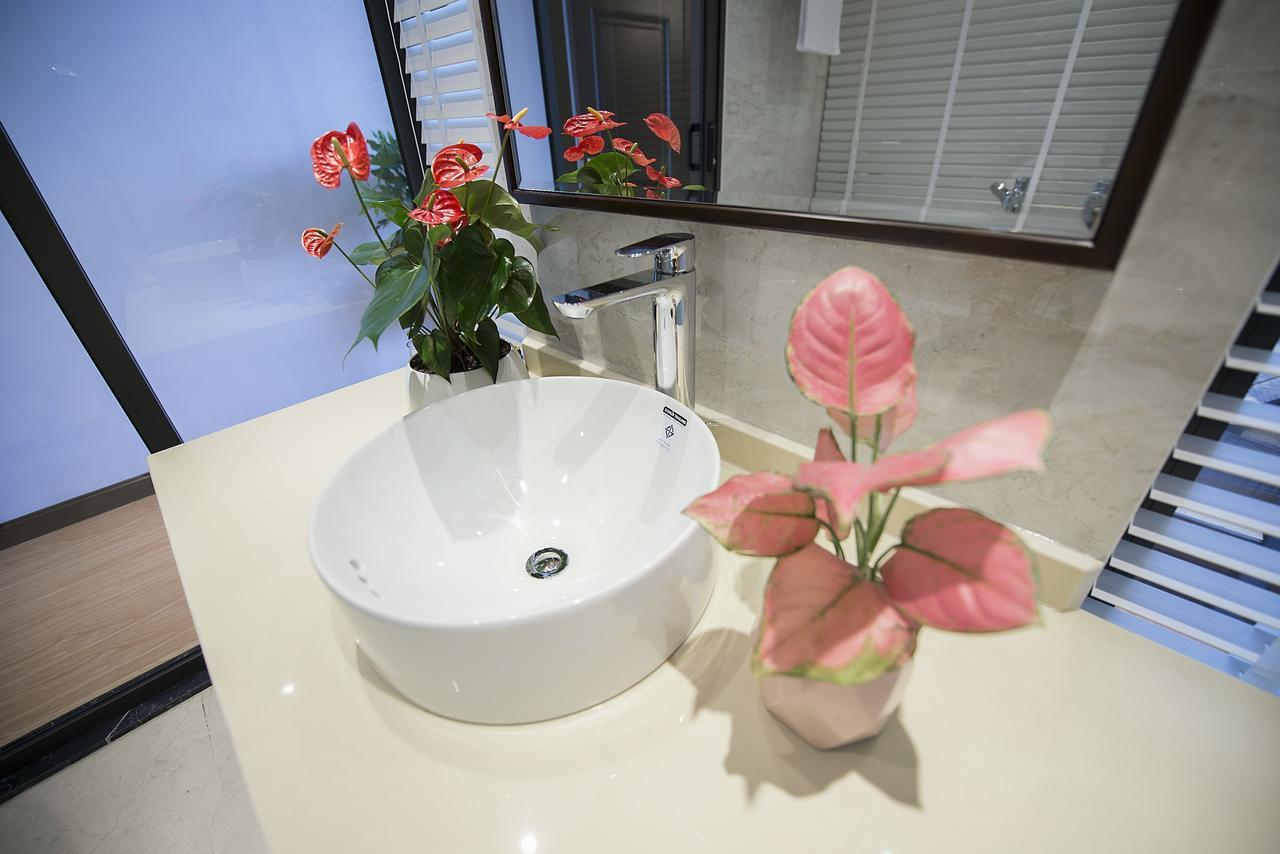 Hong Gia Tue Apartment Hanoi Bagian luar foto