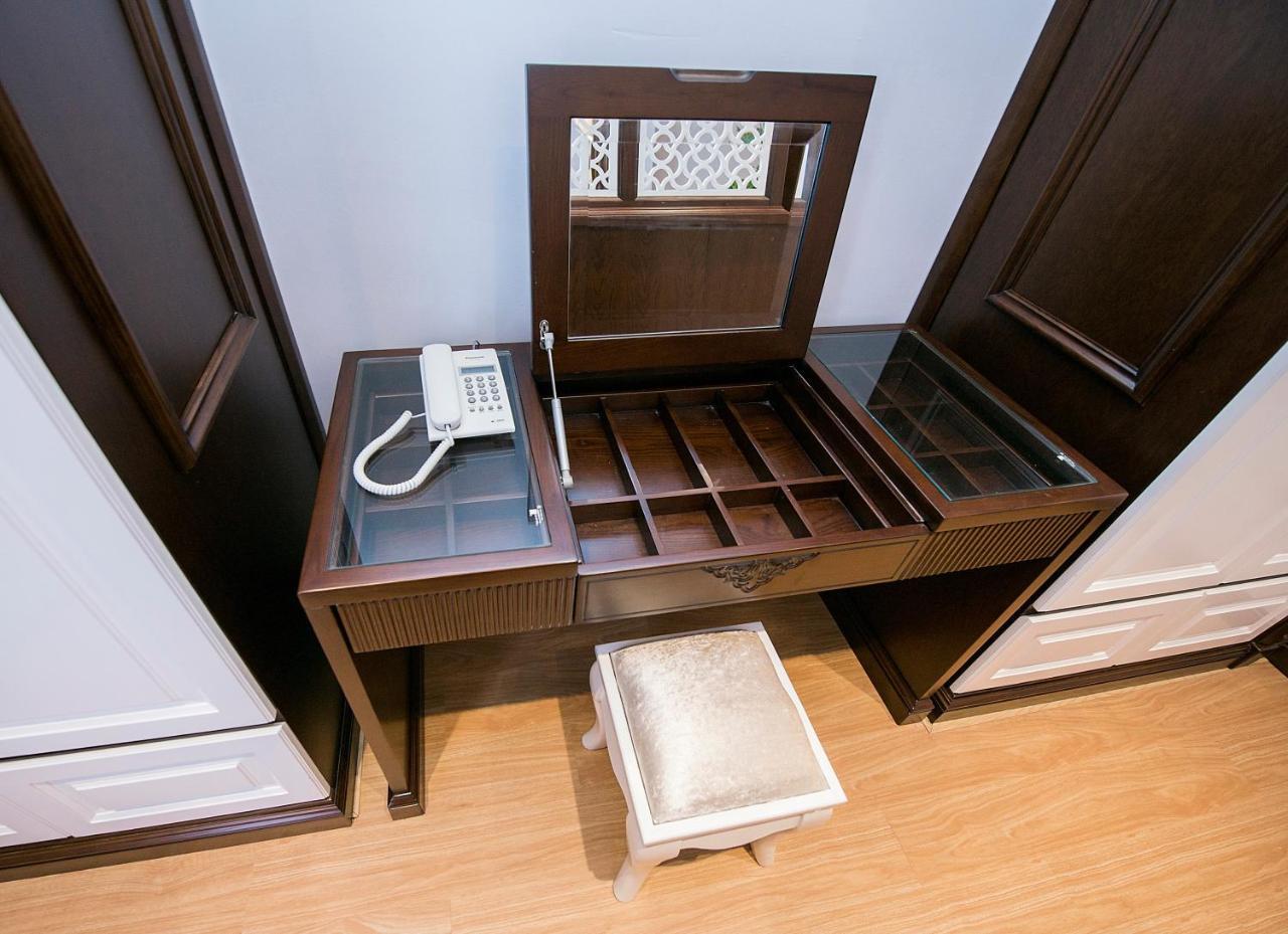 Hong Gia Tue Apartment Hanoi Bagian luar foto